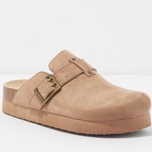 American eagle platform clogs